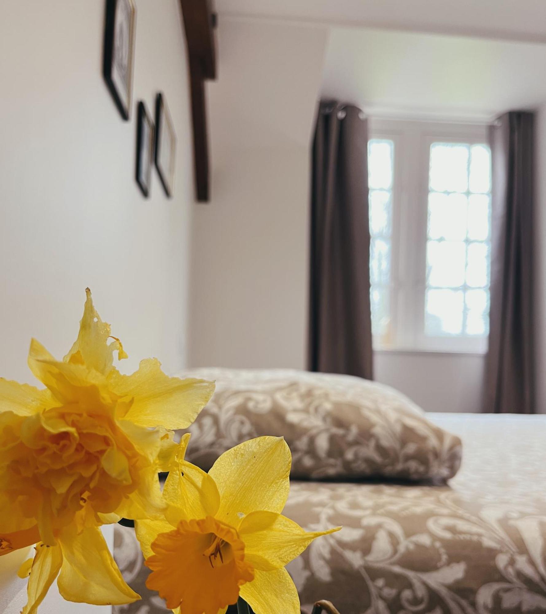 Bed and Breakfast Abbaye De Blanchelande Neufmesnil Экстерьер фото