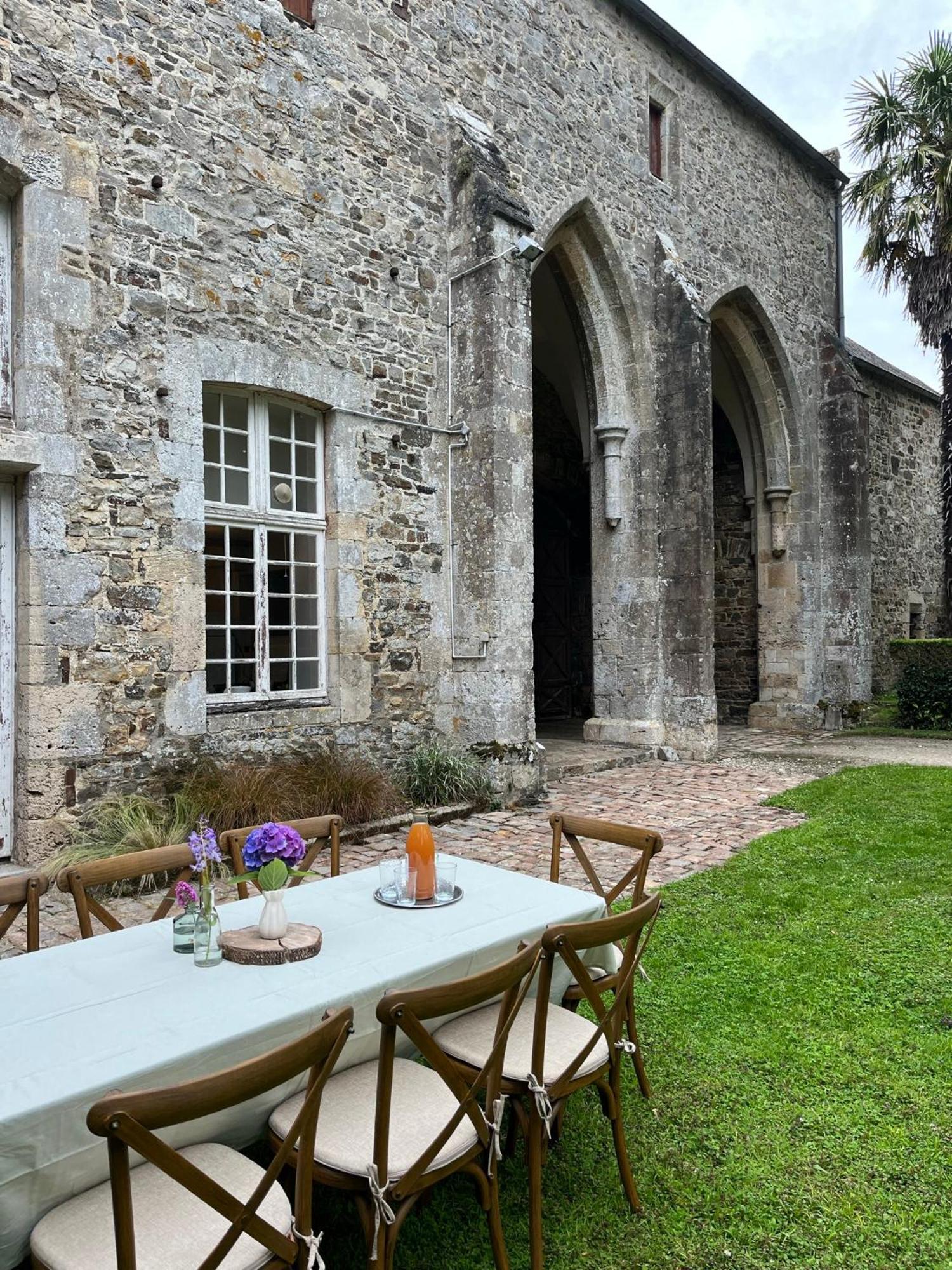 Bed and Breakfast Abbaye De Blanchelande Neufmesnil Экстерьер фото